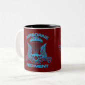 Canadian Airborne Regiment Tweekleurige Koffiemok (Voorkant links)