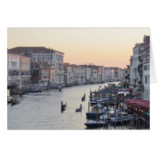 Canal de Venise, Italie au coucher du soleil