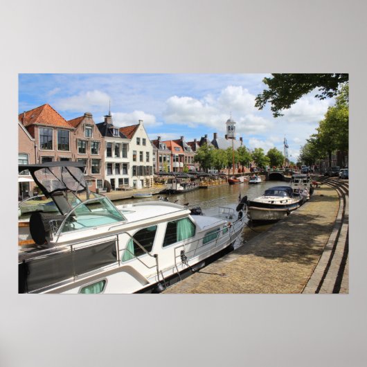 Canalside Uitzicht, Dokkum, Nederland Poster (Voorkant)