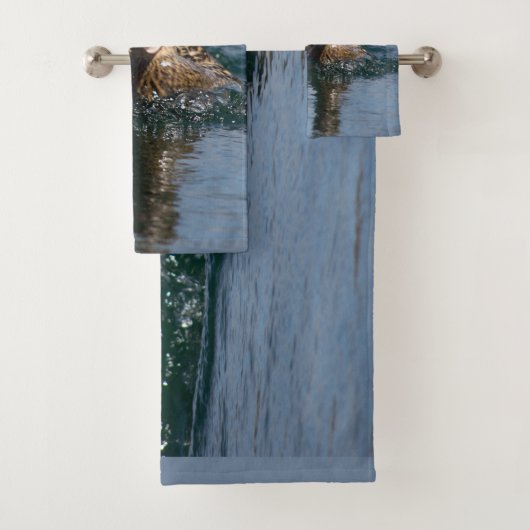 Canard avec bec ouvert (En situation)