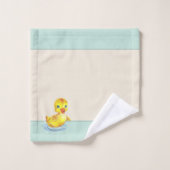 Canetons mignons nageant sur du sable clair beige (Gant de toilette)