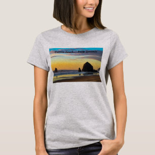 Cannon Beach - Haystack Rock in sunset T-shirt