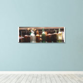 Canvas met  liquorflessen afdruk (Insitu (Houten vloer))