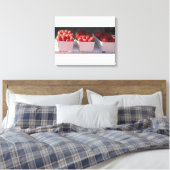 Canvas Print - aardbeibedden (Insitu (Slaapkamer))