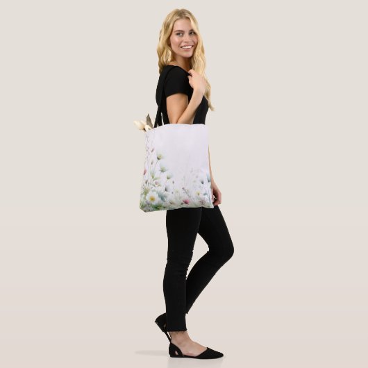 Canvas tas met wilde bloemen (Op model)