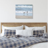 Canvas: Zandlopers op het strand - Topsail Island  Canvas Afdruk (Insitu (Slaapkamer))
