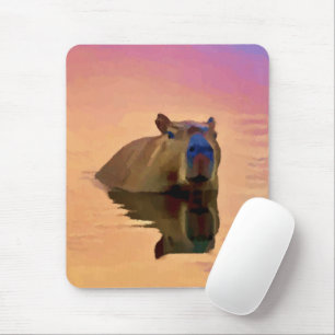 Capibara komt uit een rustig meer muismat