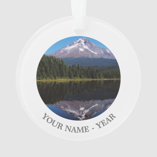 Capot de bâti reflété dans le lac (dos)