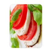 Caprese Salad. Segmenten voor tomaten en Mozzarell Magneet (Verticaal)