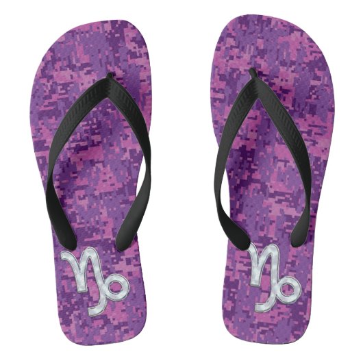 Capricorn Sign on Fuchsia Digital Camouflage Teenslippers (Voetbed)