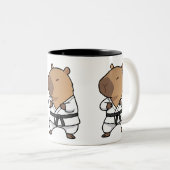 Capybara Karate Mug | Drôle café d'arts martiaux (Devant droit)