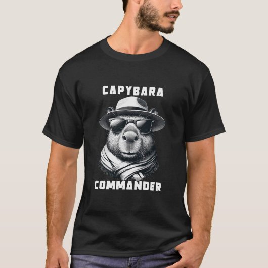 Capybara met zonnebril Capy Commander T-shirt (Voorkant)