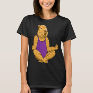 Capybara Yoga houdt oefeningen over de voorbereidi T-shirt
