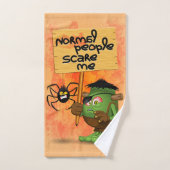 Caractère Frankenstein de 'Normal People Scare Me' (Serviette à main)