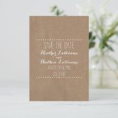 Cardboard geïnspireerde bruiloft bespaart datum save the date (Staand voorkant)