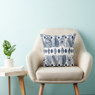 Caribbean Tribal Mudcloth: White, Navy Blue Kussen
