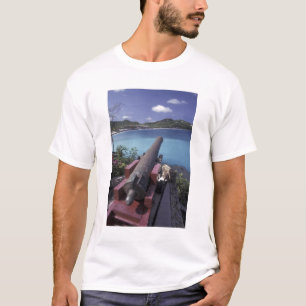 CARIBISCH, St. Barts, Kanon gericht op Baai van T-shirt