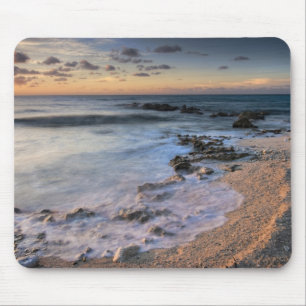 Caribische Zee, Kaaimaneilanden. Brekende golven Muismat