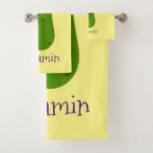 Caricature de cornichon joyeux (En situation)