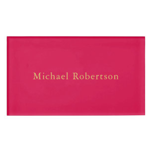 Carmine rood goud kleuren professioneel trendy mod naambadge