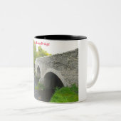 Carnalway Bridge Kildare Mug à café à deux tons (Devant droit)