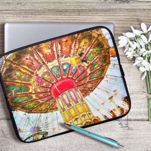 Carnaval swing ride foto  retro blauwe lucht laptop sleeve