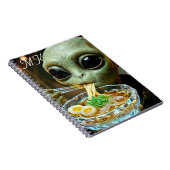 Carnet Alien drôle mangeant des nouilles Ramen Monogrammé (Côté Droit)