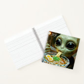 Carnet Alien drôle mangeant des nouilles Ramen monogrammé (Intérieur)