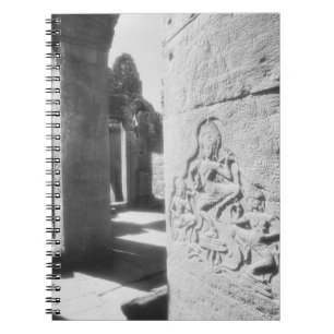 Carnet Angkor Cambodge, sculpture Apsara du Bayon 2
