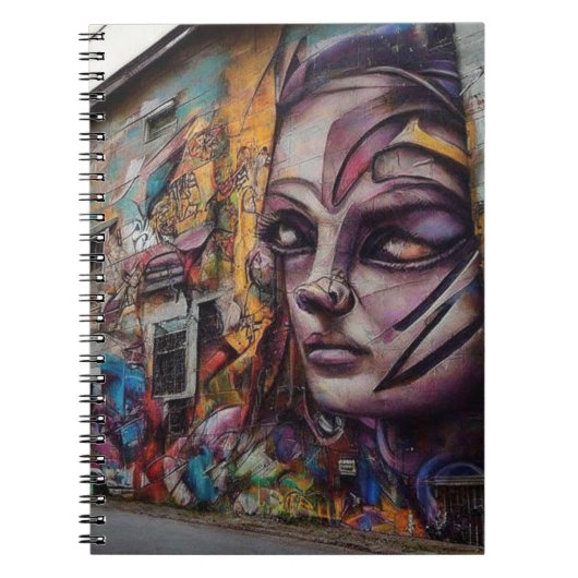 Carnet Art urbain sur bâtiment abandonné (Devant)