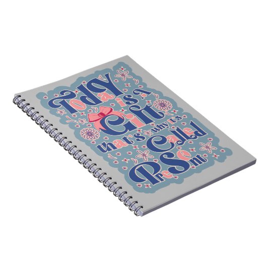 Carnet Aujourd'hui est un cadeau_ typographie_devis posit (Côté Droit)