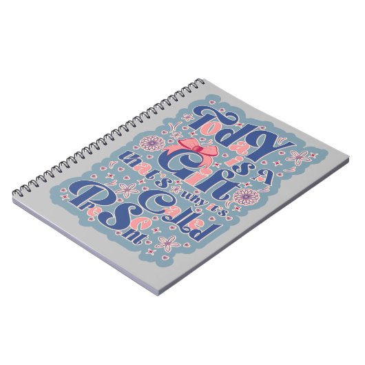 Carnet Aujourd'hui est un cadeau_ typographie_devis posit (Côté gauche)