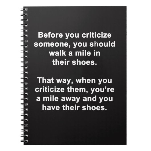 Carnet Avant de critiquer (Devant)