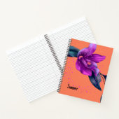 Carnet avec orchidée violette design sur orange (Intérieur)