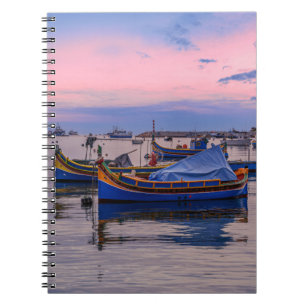 Carnet Bateaux maltais traditionnels à Marsaxlokk