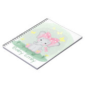 Carnet  Beau éléphant avec un arc rose dans une clairière (Côté gauche)