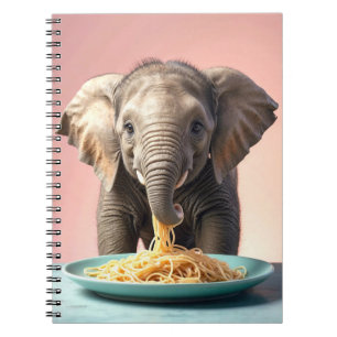 Carnet Bébé mignon Eléphant Manger Spaghetti