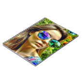 Carnet Belle Fille avec Reflet de Lunettes de Soleil Fleu (Côté gauche)