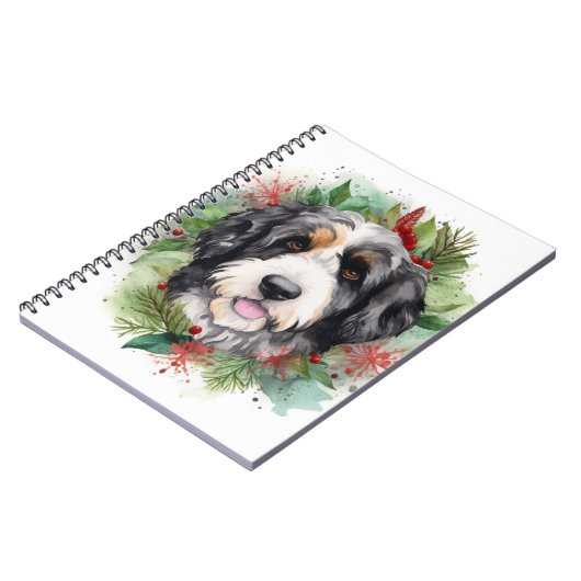 Carnet Bernedoodle Christmas Wreath Festive Pup (Côté gauche)