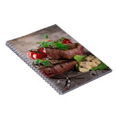 Carnet Biftecks grillés de BBQ avec les herbes et les (Côté Droit)