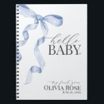 Carnet Blue Coquette Bow Girl Baby Gift Ma première année<br><div class="desc">Élevez votre baby shower avec ce Décor de la Coquette Blue Bow Party! Ce design intemporel ajoute une touche d'élégance et de charme à tout événement, avec un arc magnifiquement ouvragé orné de délicates teintes bleues. Cette collection impressionne vos invités et crée des souvenirs durables et est parfaite pour ajouter...</div>