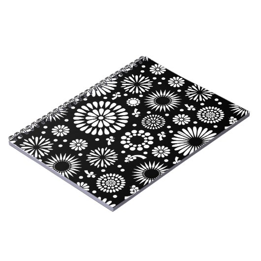 Carnet Boho fleurs Motif floral vectoriel noir et blanc (Côté gauche)
