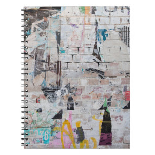 Carnet Brique patinée : Mur d'affiches urbaines.