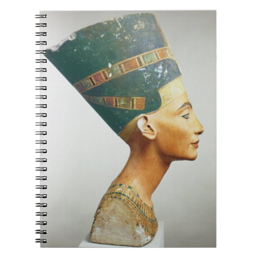 Carnet Buste de la Reine Nefertiti, vue de côté, du studi (Devant)