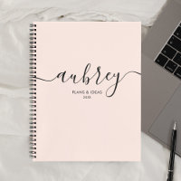 Calligraphie élégante de monogramme féminin rose