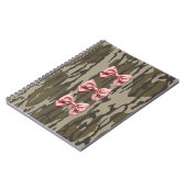 Carnet Camo Bébé Bonnet Rose Rubans & Bows en Bottomland (Côté gauche)