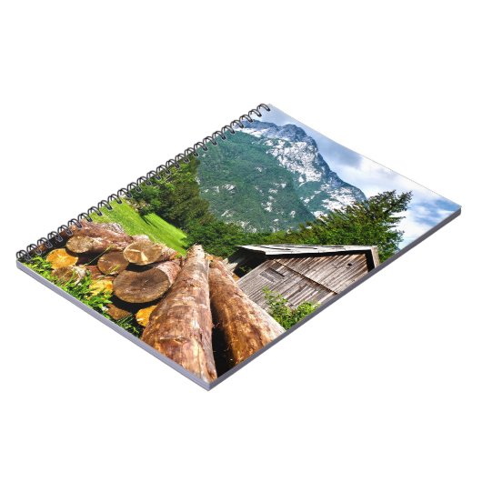 Carnet Camp d'exploitation forestière dans la forêt avec  (Côté gauche)