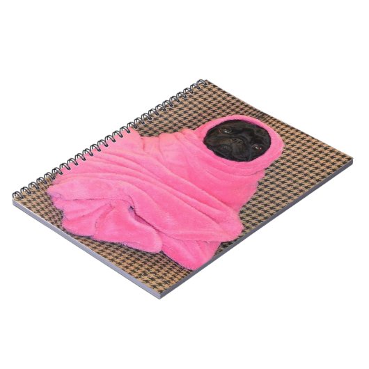 Carnet Carlin noir dans une couverture rose (Côté gauche)