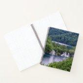 Carnet Cascade cascade avec forêt verte en Croatie (Intérieur)