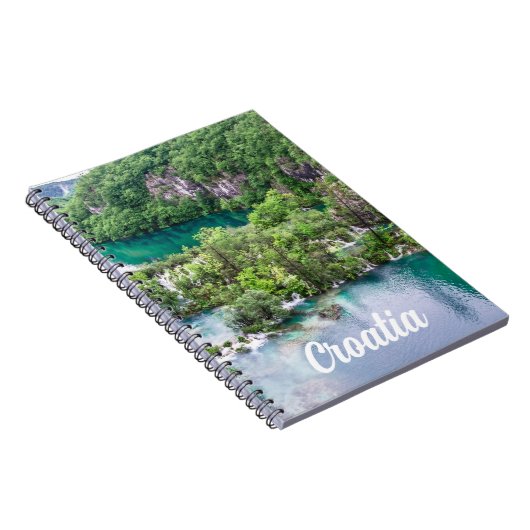 Carnet Cascade de cascade dans le parc des lacs Plitvice, (Côté Droit)